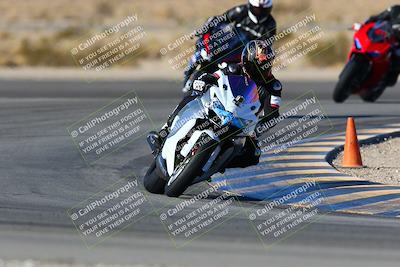 media/Jan-09-2022-SoCal Trackdays (Sun) [[2b1fec8404]]/Turn 11 (935am)/